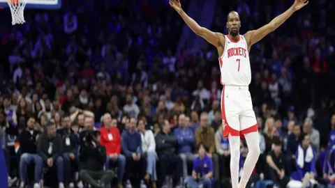 維拉遭襲擊大巴玻璃損毀 途中遭遇不幸事件